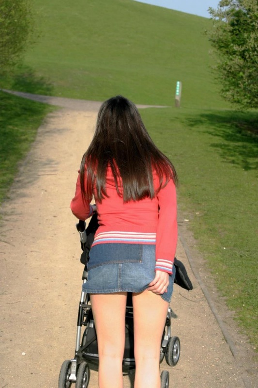 Мамочка с коляской порно видео на balagan-kzn.ru